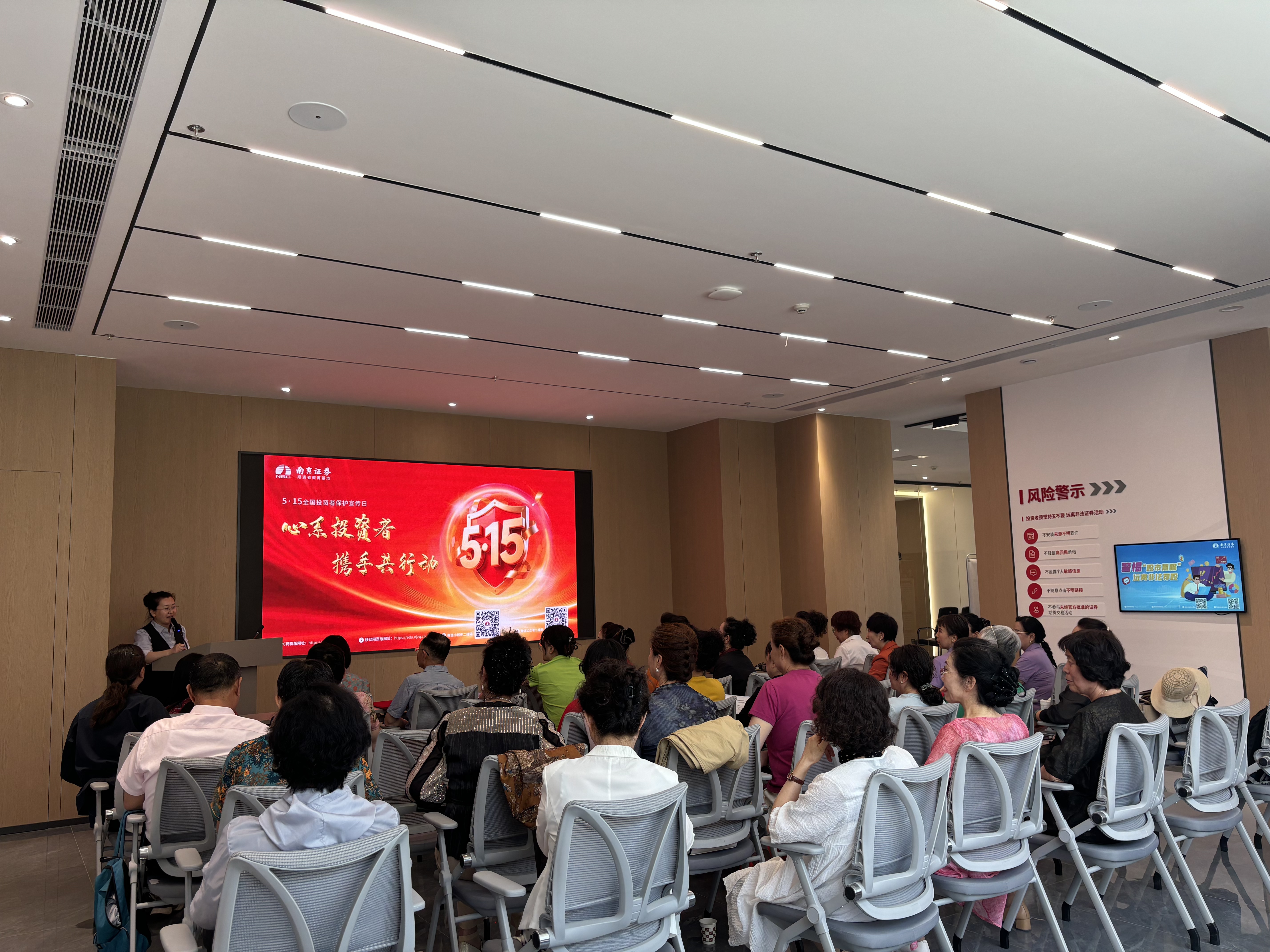 d6381083cadde2b4ec13cb4011c69d1f.jpg